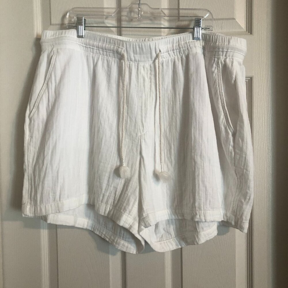 Old Navy white drawstring 5 inch cotton shorts w/‎ pockets very comfortable XXL